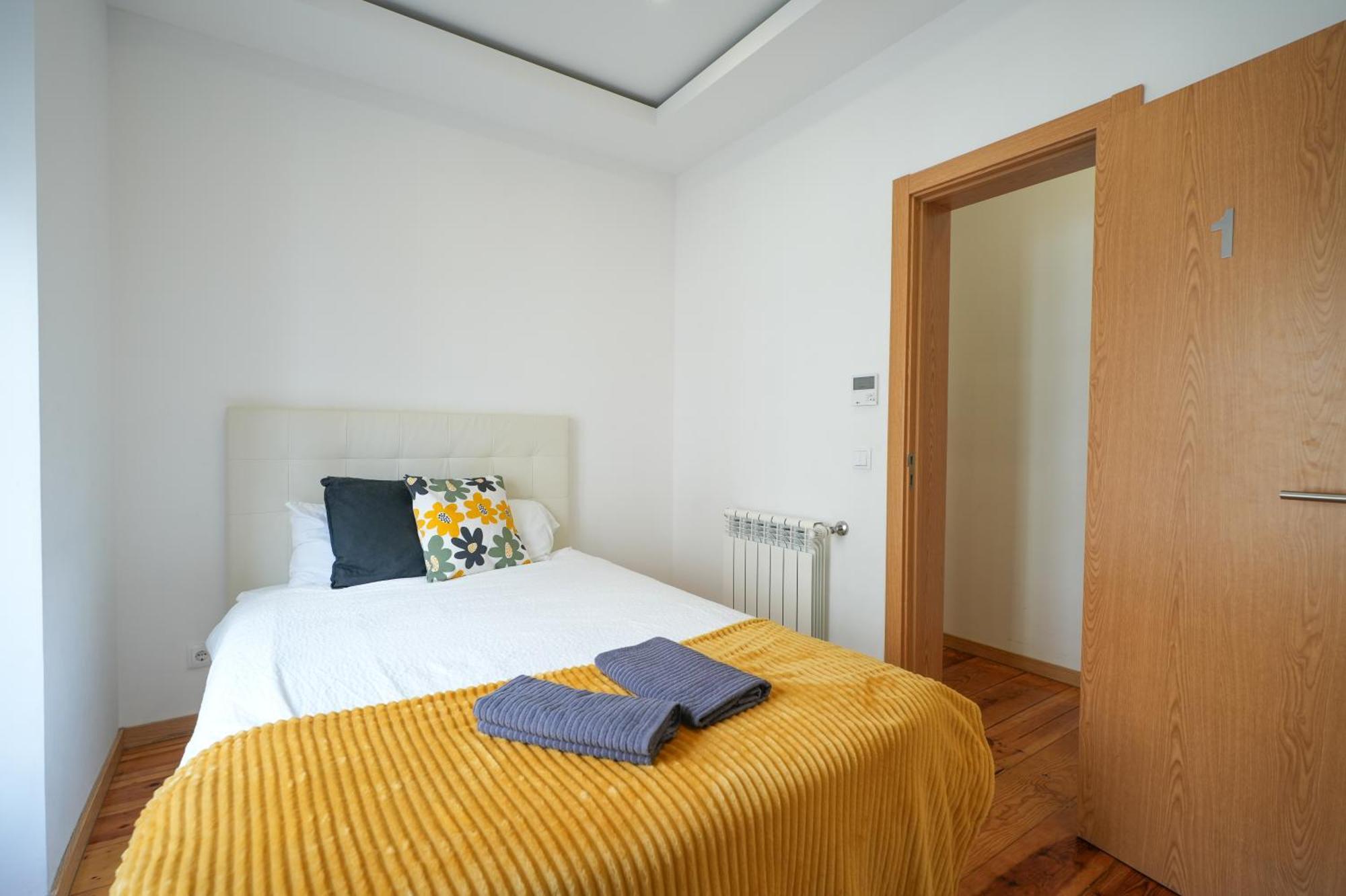 The Cordeiro House - No 67 - 2d - Spacious Three Bedroom * Lisbon
