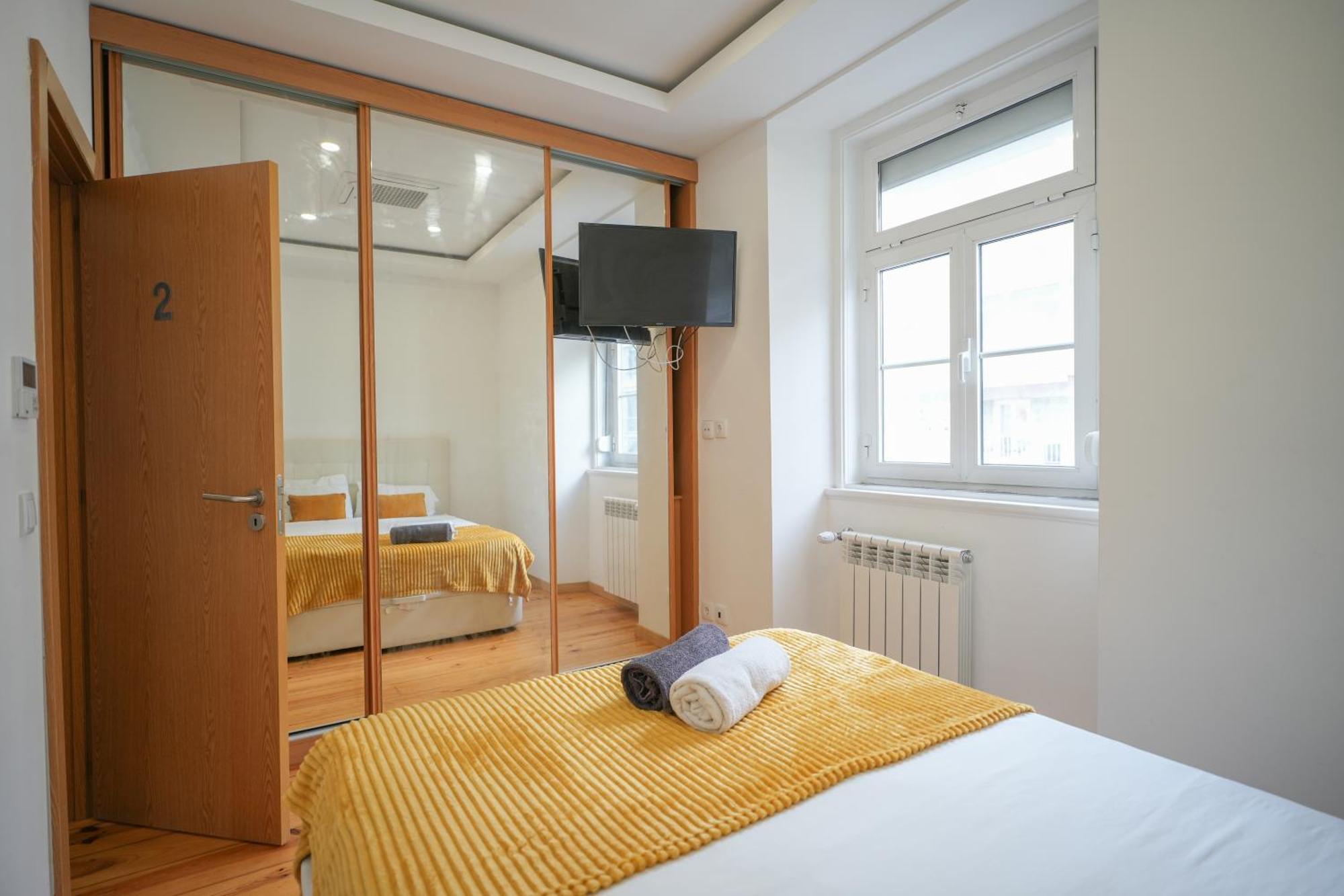 The Cordeiro House - No 67 - 2d - Spacious Three Bedroom Apartment *